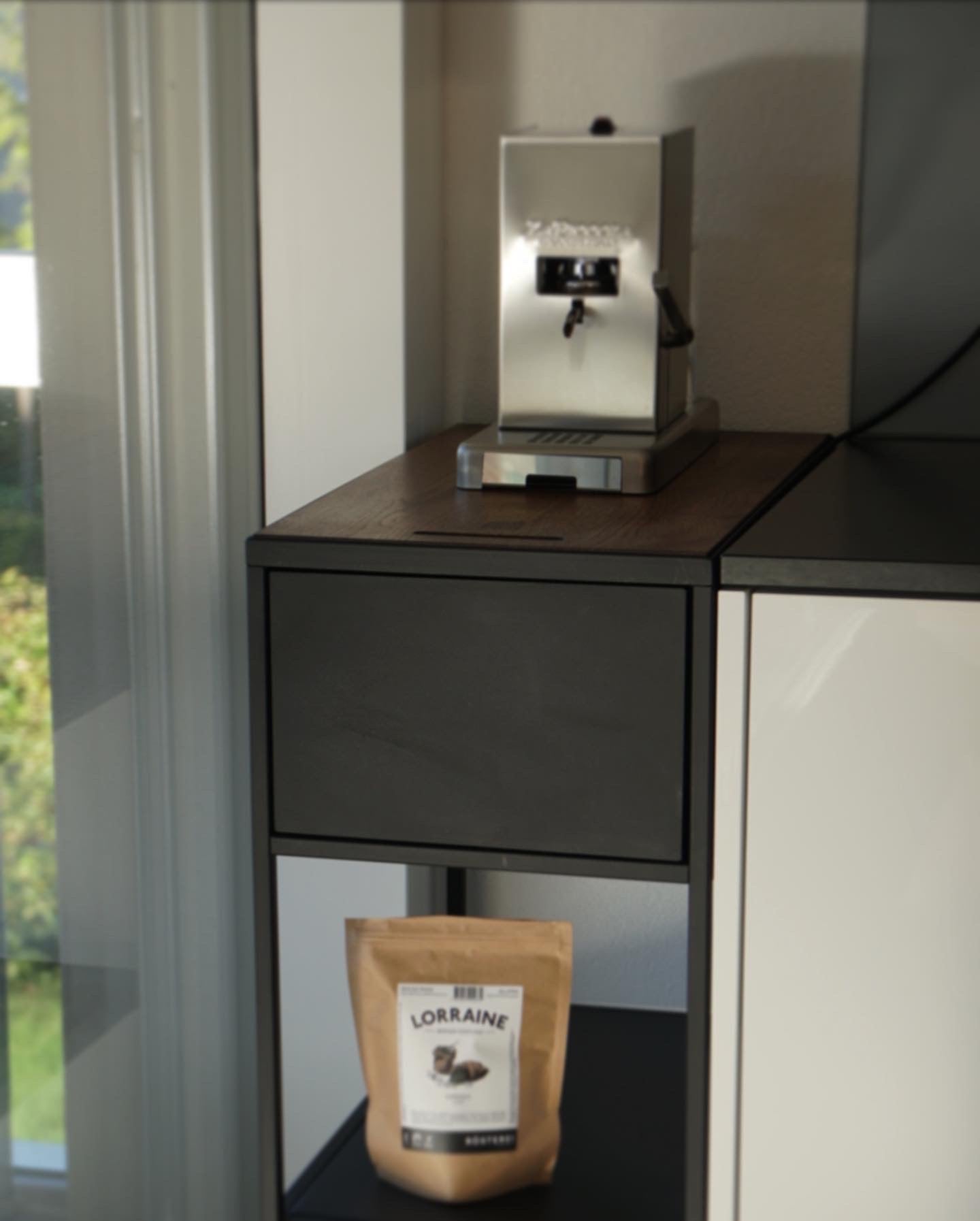 Dein Coffee Corner nach Mass – stilvoll, praktisch und individuell