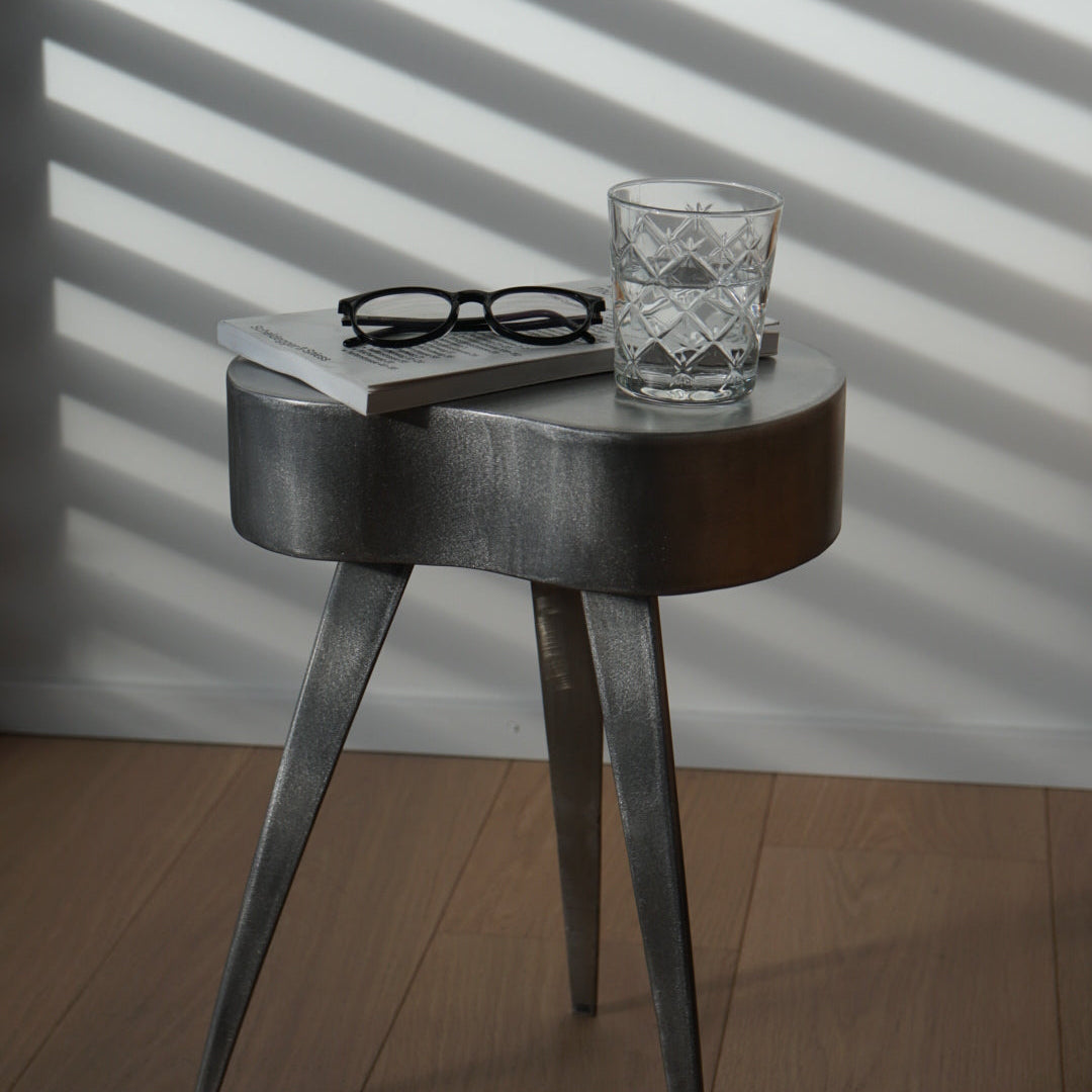 Beistelltisch ab 800 CHF